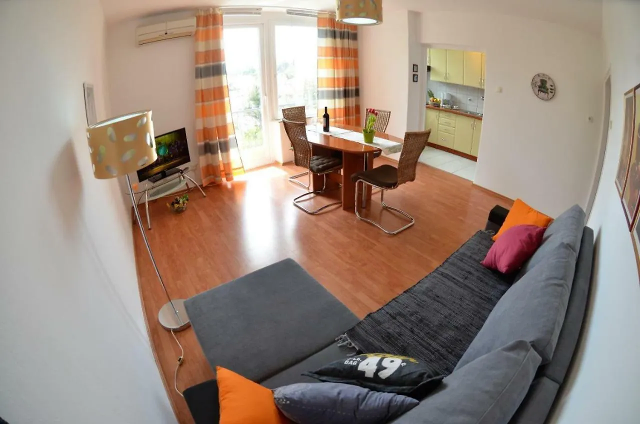 Apartment Zic Krk Town